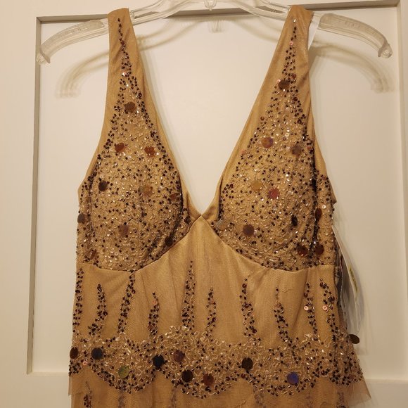 Dress - Picture 2 of 3